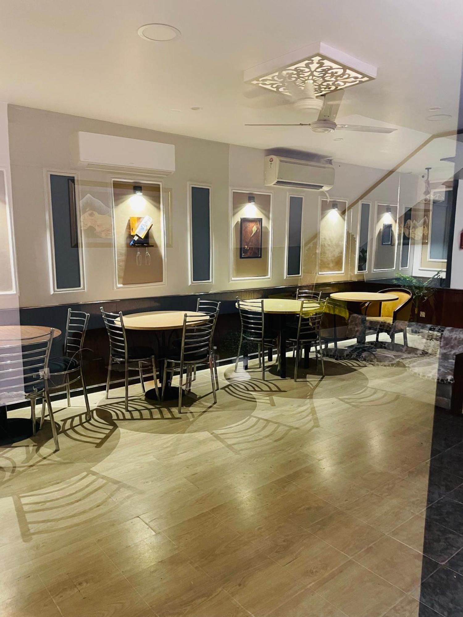 The Royal Presidency Inn Lucknow Ngoại thất bức ảnh