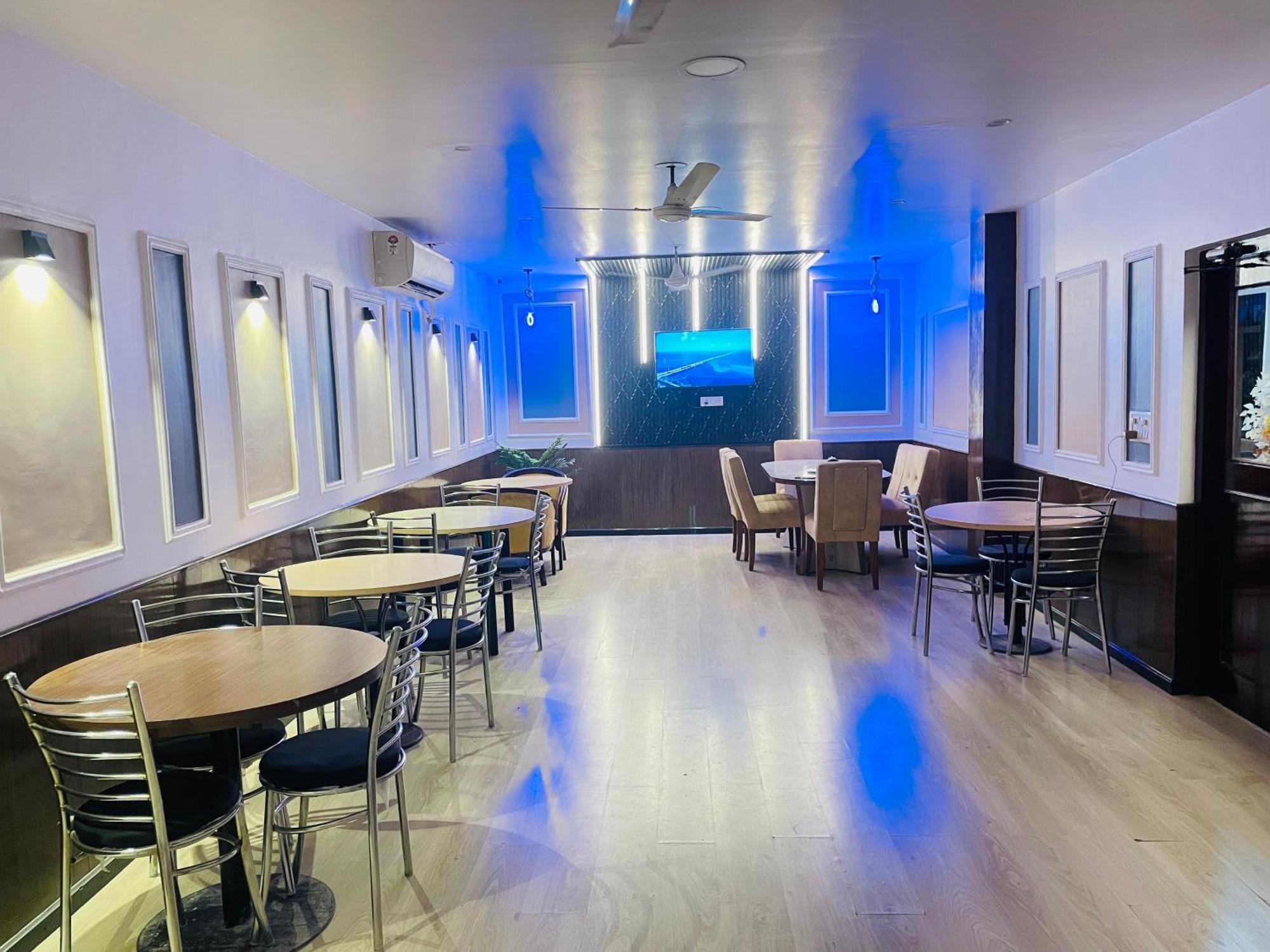 The Royal Presidency Inn Lucknow Ngoại thất bức ảnh