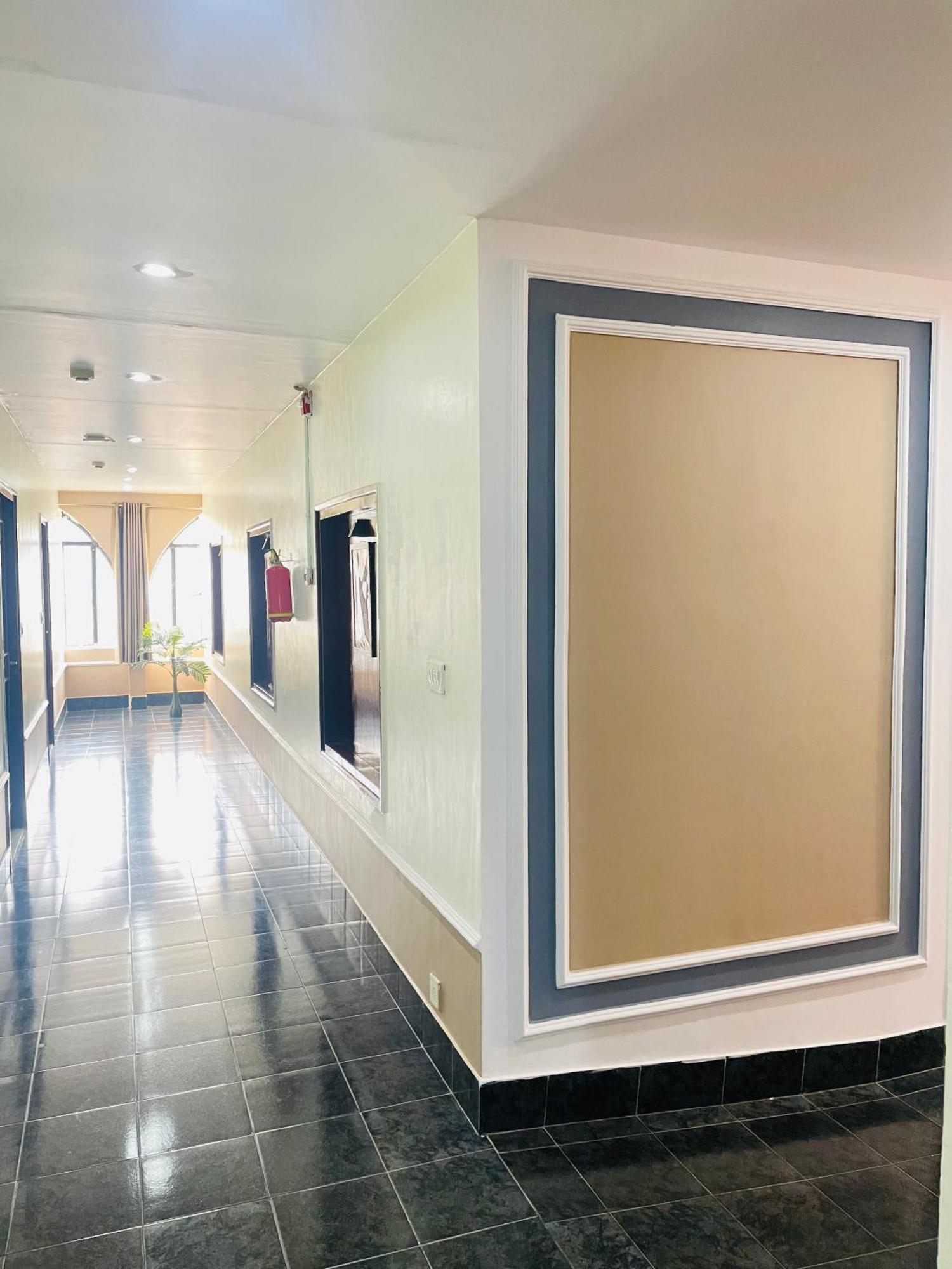 The Royal Presidency Inn Lucknow Ngoại thất bức ảnh