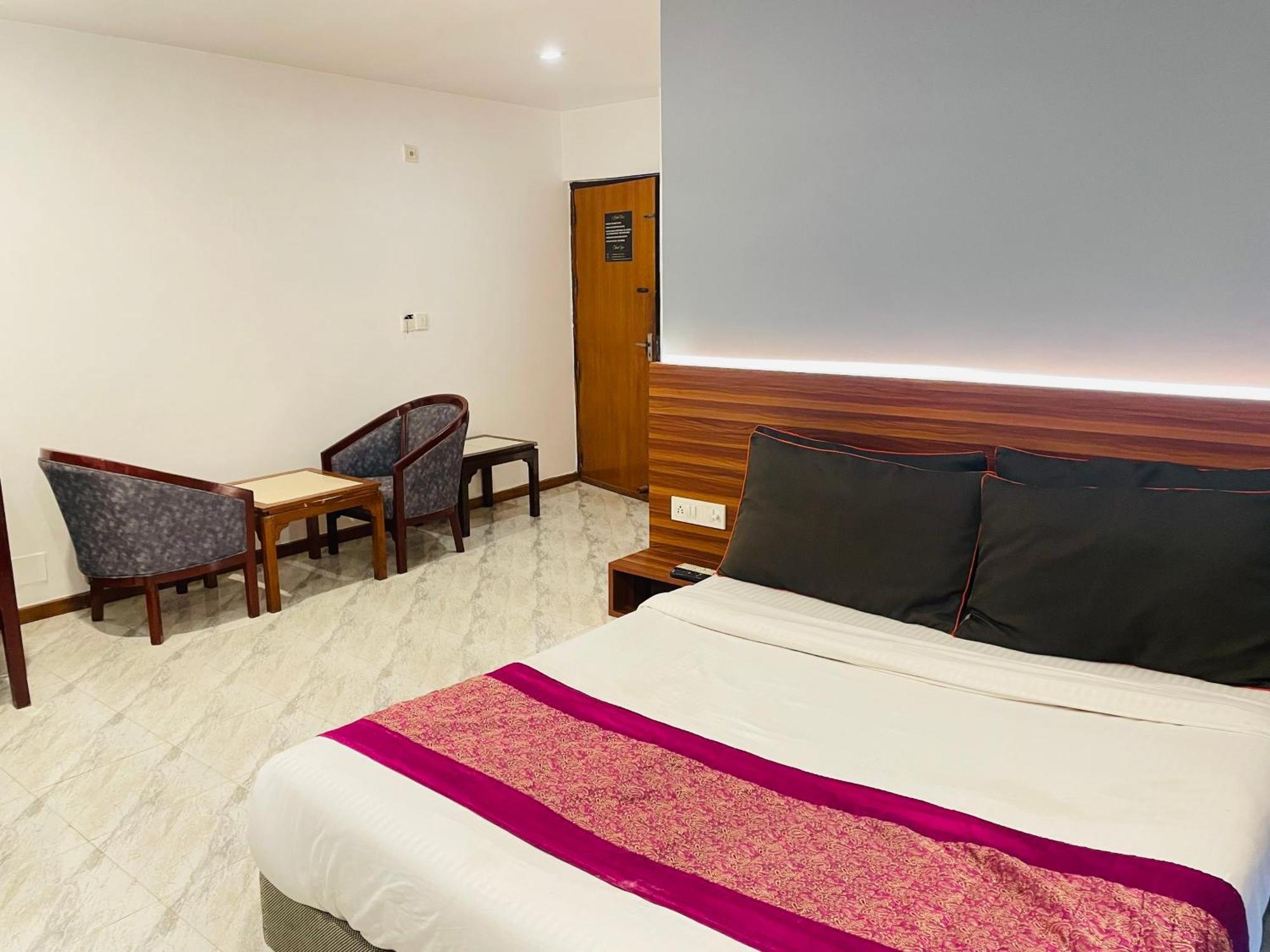 The Royal Presidency Inn Lucknow Ngoại thất bức ảnh